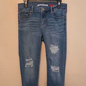 Celebrity Pink "The Bestie" Distressed Denim Women's Jeans